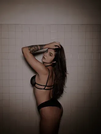 OnlyFans cuenta mairagomez header 2