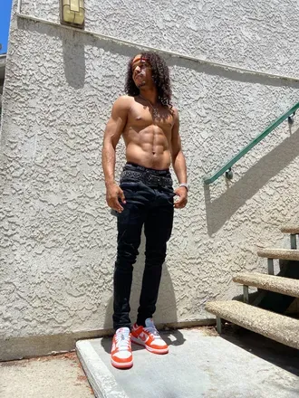 OnlyFans cuenta lthrizzl3 avatar 1