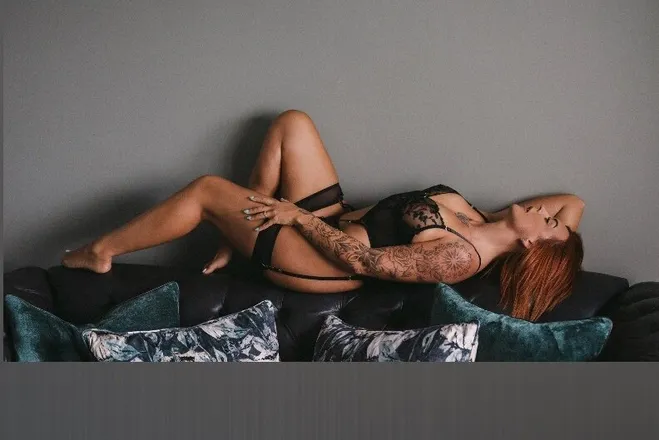 OnlyFans cuenta gymwife1 header 2