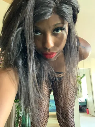 OnlyFans cuenta thequeenlaniefree header 2