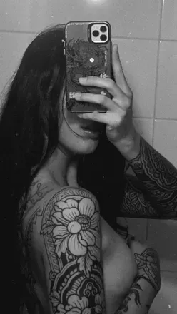 OnlyFans cuenta rorioficial header 2