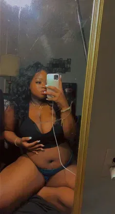 OnlyFans cuenta chocolatenicole avatar 1