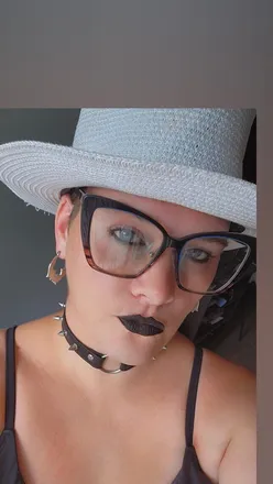OnlyFans cuenta goddess_villain header 2
