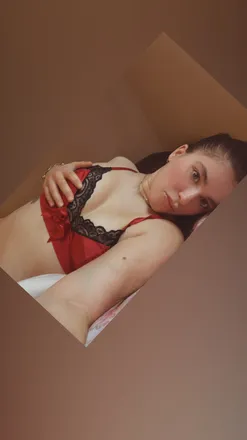 OnlyFans cuenta calliecravesu header 2