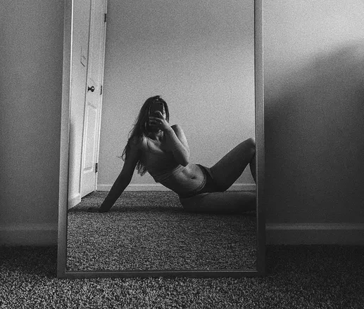 OnlyFans cuenta nextdooralice header 2