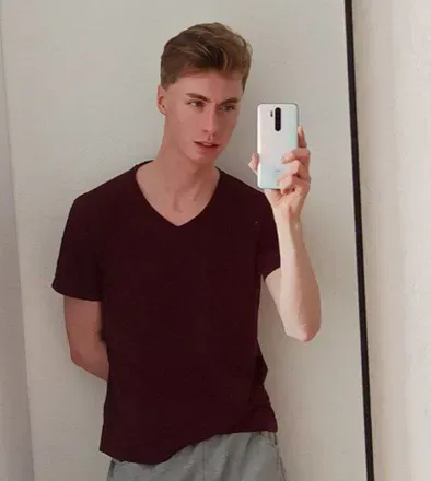 OnlyFans account  discoveryboy avatar 1