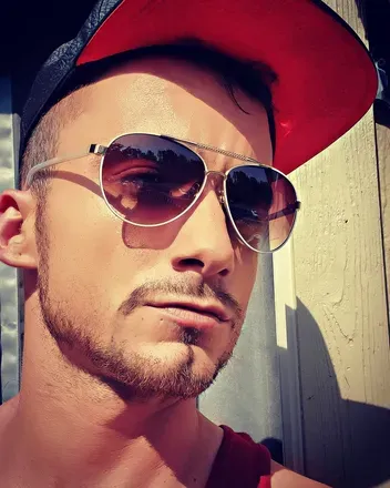 OnlyFans account  tyforone avatar 1
