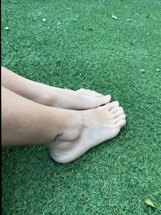 OnlyFans cuenta piestraviesotes header 2
