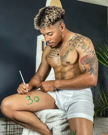 OnlyFans cuenta toistory header 2