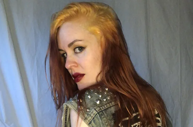 OnlyFans cuenta kathrynriot header 2