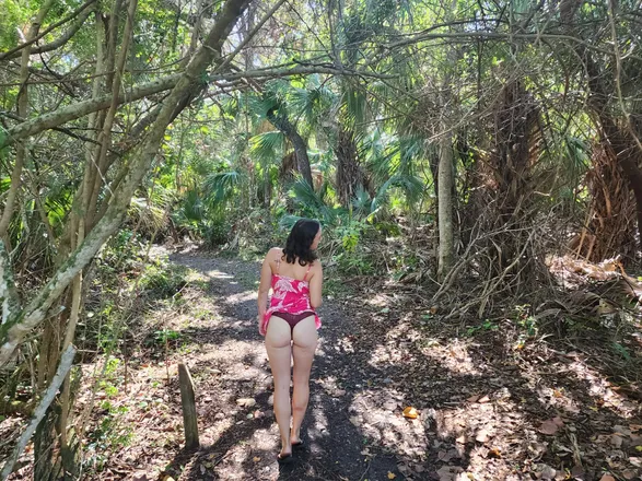 OnlyFans cuenta brunettebarbie_of header 2