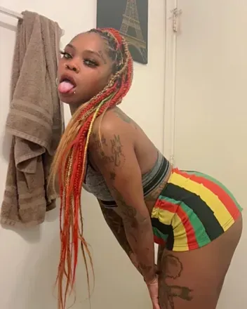 OnlyFans cuenta prettymonroe1 avatar 1