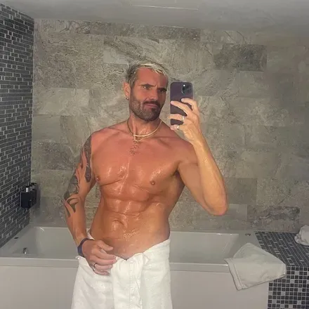 OnlyFans account  basquesurfer avatar 1