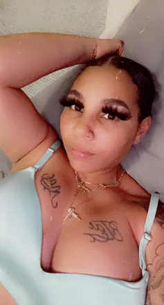 OnlyFans account  u190840013 header 2
