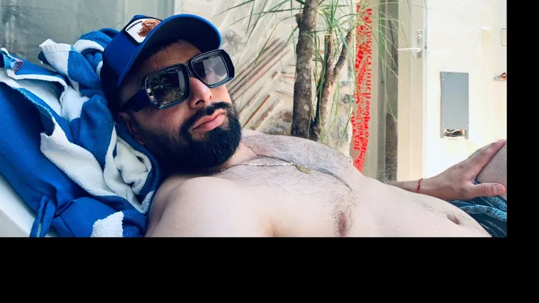 OnlyFans cuenta chicobarbon777 header 2