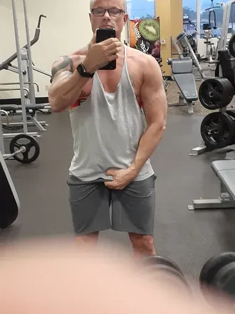 OnlyFans cuenta muscl_dad avatar 1