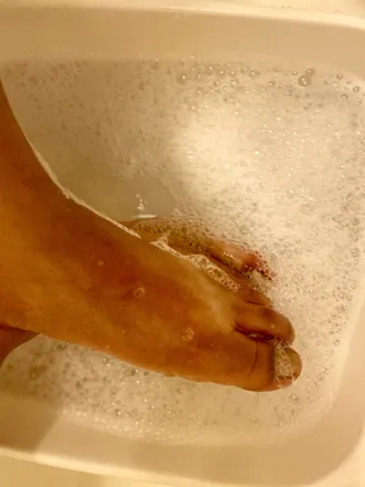 OnlyFans cuenta makemoveswiththesefeet header 2