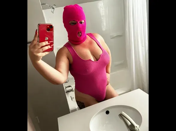 OnlyFans cuenta themaskedmadame56 avatar 1