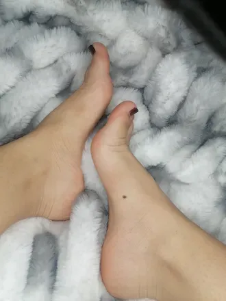 OnlyFans cuenta sssweetfeet00 header 2