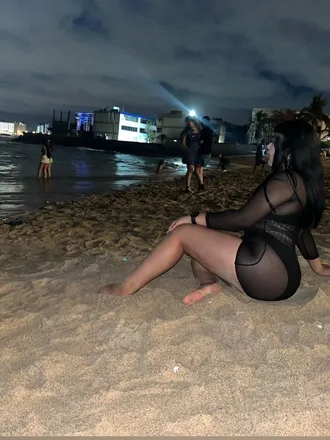 OnlyFans cuenta soyluzselena header 2