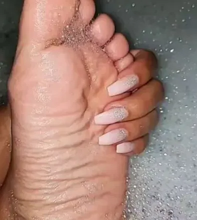 OnlyFans cuenta yummytoehoney avatar 1