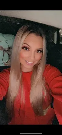 OnlyFans account  blonde_and_bougie1 avatar 1