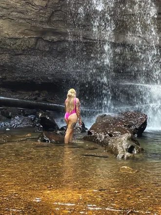 OnlyFans cuenta penelope_33 header 2