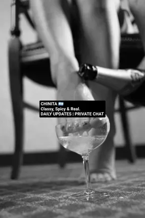 OnlyFans account  chinita199616 header 2
