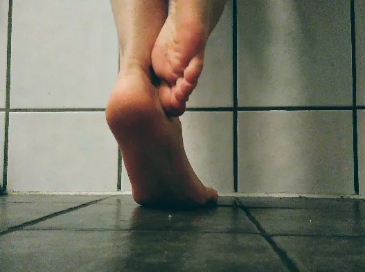 OnlyFans cuenta girlyfeetnorway header 2