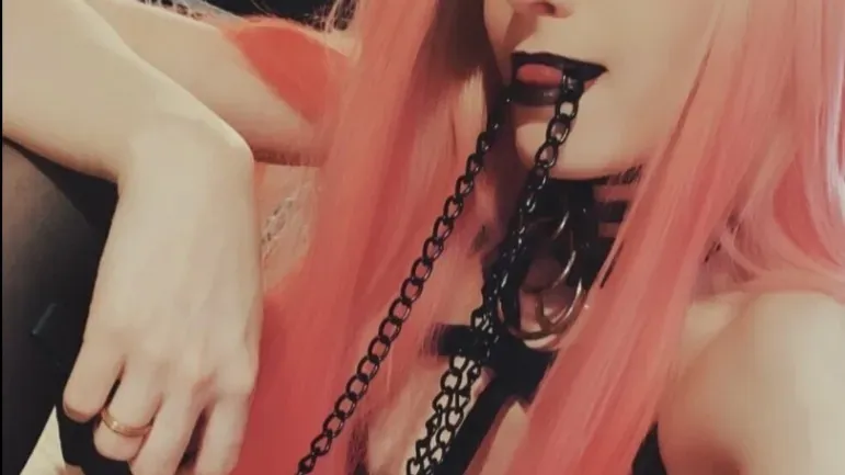 OnlyFans cuenta ariah-x header 2