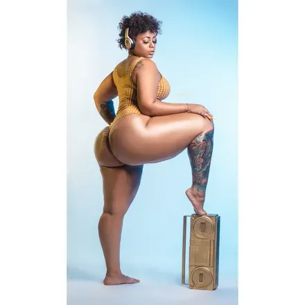 OnlyFans cuenta goldiemrsperf header 2