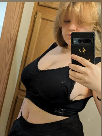 OnlyFans account  river_essence avatar 1