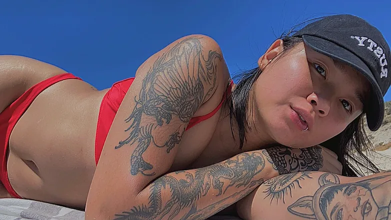OnlyFans cuenta zom_biecat header 2