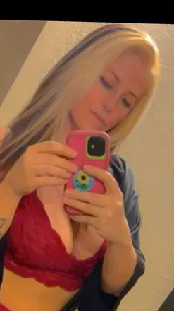 OnlyFans cuenta sexymamasaraa avatar 1