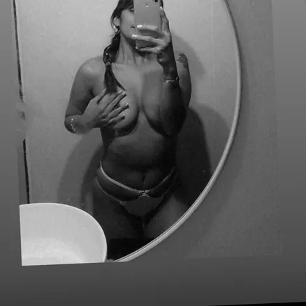 OnlyFans account  bigboobshonry header 2
