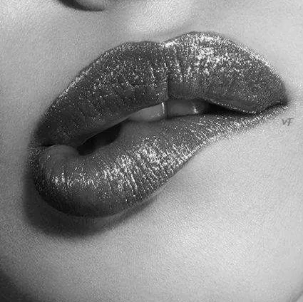 OnlyFans cuenta tinaaxo92 header 2