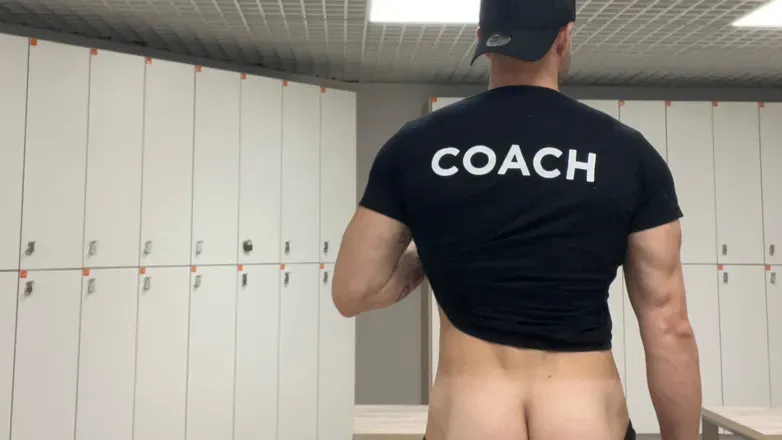 OnlyFans cuenta lockers_coach header 2