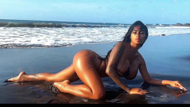OnlyFans cuenta elleprice header 2