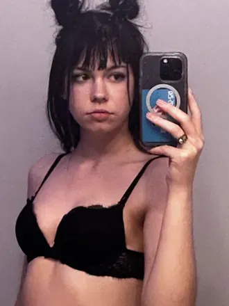 OnlyFans cuenta theyluvbell avatar 1
