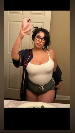 OnlyFans of bellajordantv404error