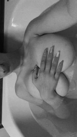 OnlyFans cuenta bellawyyld header 2