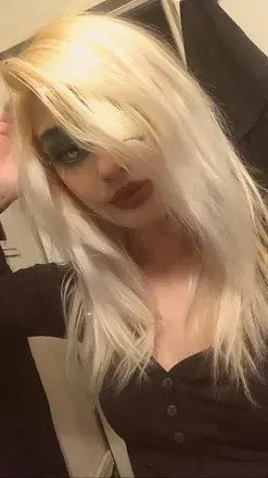 OnlyFans cuenta ionlygooutatnight avatar 1