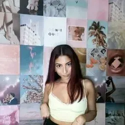 OnlyFans account  niaviolet avatar 1