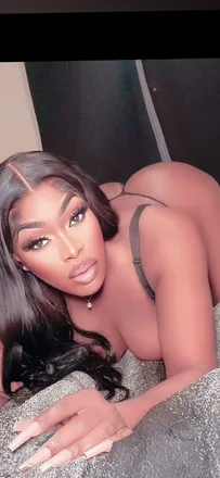 OnlyFans cuenta theglamazon header 2