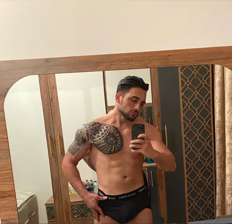 OnlyFans account  maxbigxxl avatar 1