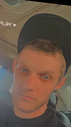 OnlyFans account  trawww0913 avatar 1