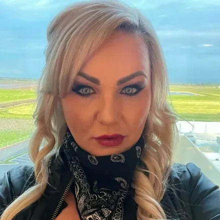 OnlyFans account  skummerose avatar 1