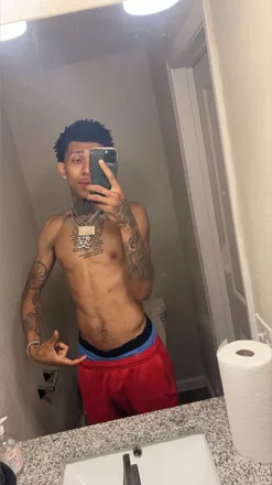 OnlyFans cuenta dmoneycfn header 2