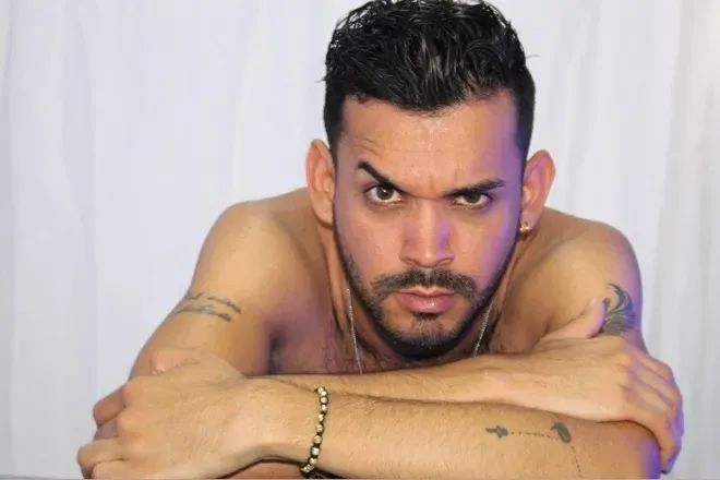 OnlyFans cuenta adarikgrey1 avatar 1
