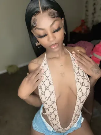 OnlyFans cuenta therealplayygirl avatar 1